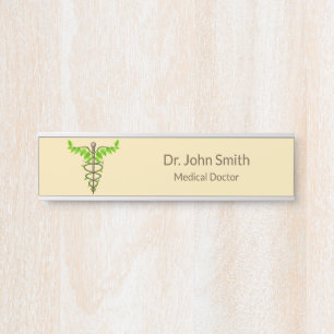 Porte-nom Pour Porte Alternative Médicale Caduceus Vert Feuilles Beige