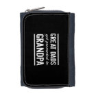 Les grands papas obtiennent favorisés au