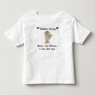 Porter T-shirts et cadeaux des infirmières pédiatr