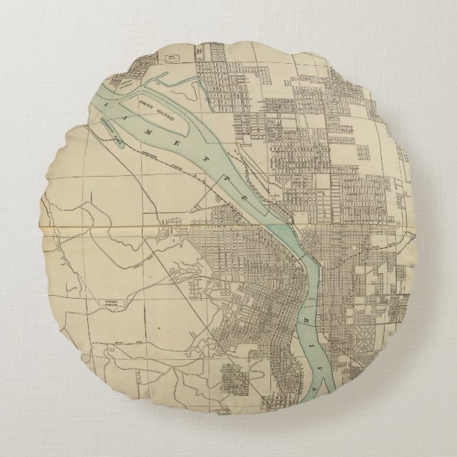 Portland, Or Round Pillow (Front)