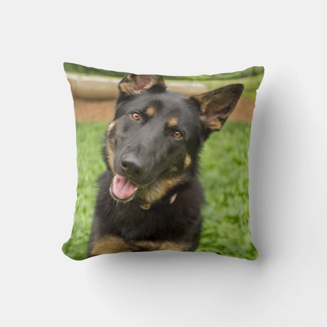 Portrait of a German Shepherd Throw Pillow (Front)
