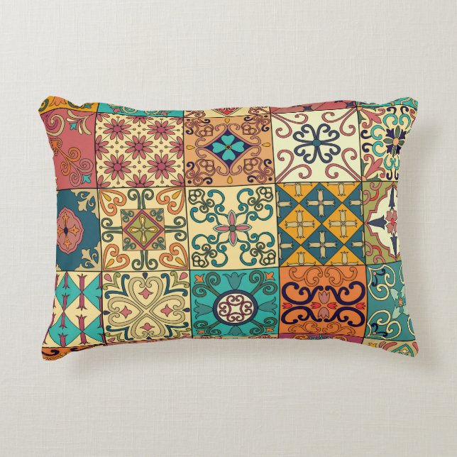 Portuguese tiles: Azulejo style seamless pattern. Accent Pillow (Front)