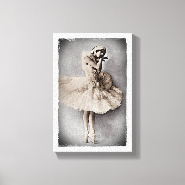 Posed en Pointe Canvas Print (Front)
