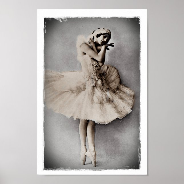 Posed en Pointe Poster (Front)