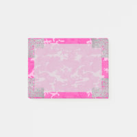 Camo rose avec des parties scintillantes de Faux