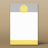 Chevrons gris et jaune avec Monogramme personnalis