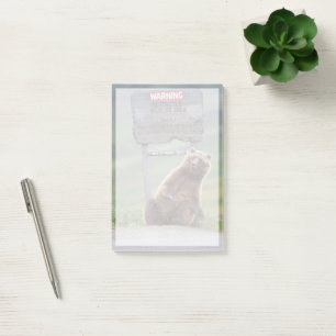 Post-it® Ours Grizzly Joue Avec Un Panneau
