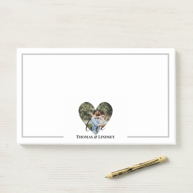 Post-it® Photo personnelle Heart Frame Modern Calligraphy (Sur un bureau)
