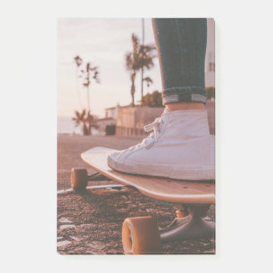 Post-it® Skating