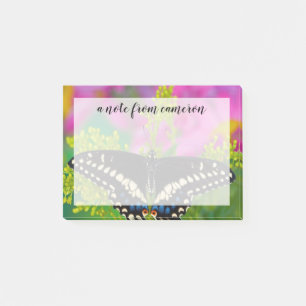 Post-it® Un papillon swallowtail atterrissant