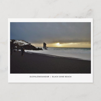 Postale Pierres de plage de sable noir en mer, carte posta