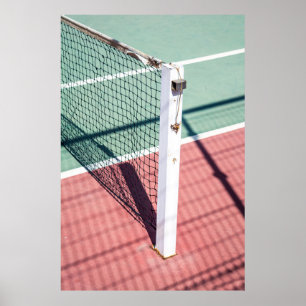 POSTER A FOCUSED SHOT OF A POST ON ONE SIDE OF A TENNIS N
