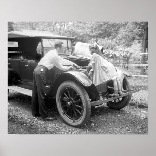 Poster Aidant Papa, 1923. Photo Vintage