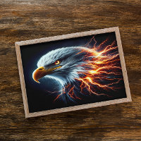 Aigle Majestueux Bald Gravant Par La Lumière