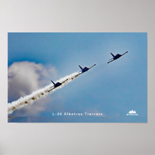 Poster Avions d'entraînement L-39 Albatros au-dessus du l