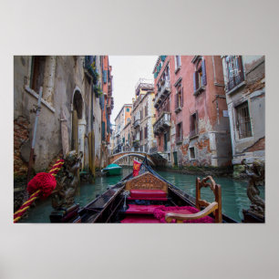 Poster Balade en gondole traditionnelle Venise Canal étro