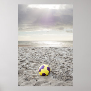 Poster ballon de football sur la plage de ballybunion