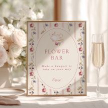 Bar à fleurs pour une fête du thé rose poussiéreux