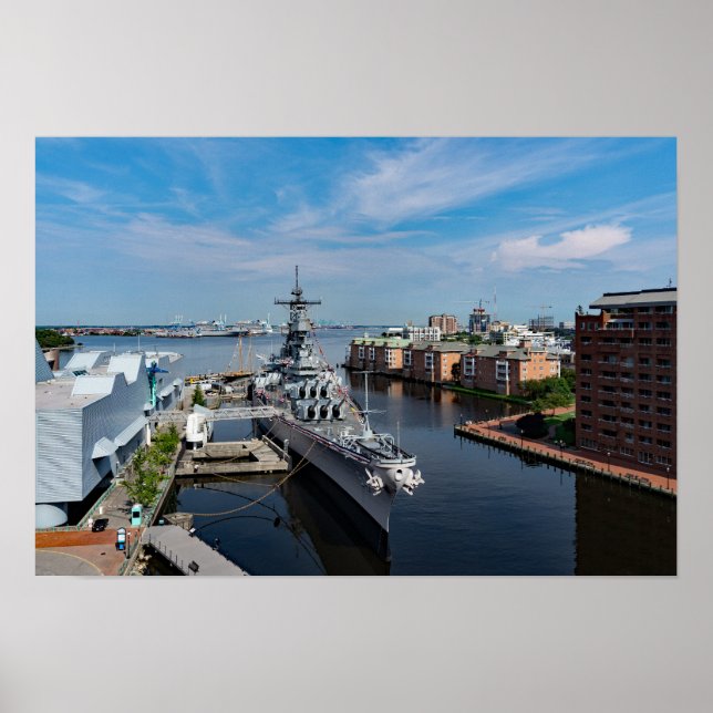 Poster Bataillon USS Wisconsin BB-64 Harbour View, 19x13 (Devant)