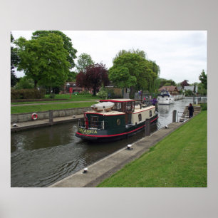 Poster Bateau étroit sur la Tamise à l'écluse de Chertsey