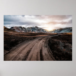 Poster Beautiful Landmanalaugar gravel dust road way on h