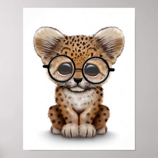Poster Bébé mignon Leopard Cub portant des lunettes sur b (Devant)
