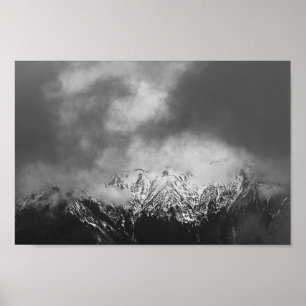 Poster Black and white mountains in clouds