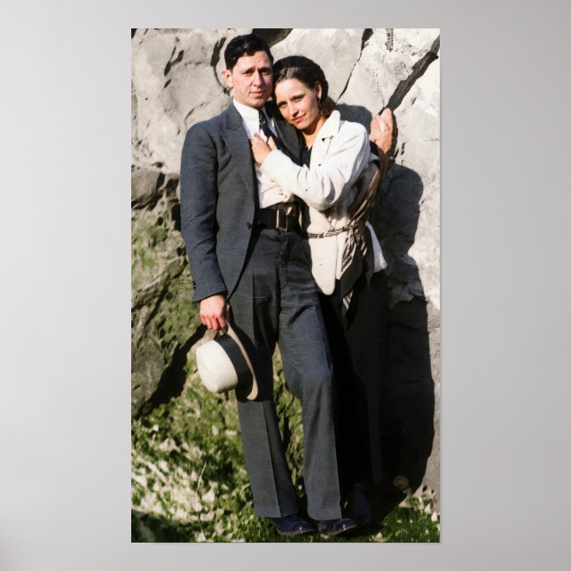 Poster Bonnie Et Clyde Embrace 1933 Remastered (Devant)