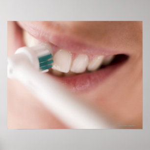 Poster Brosse à dents électrique. Ces appareils ont un mo