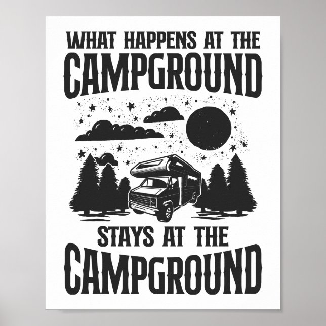 Poster Camping Ce Qui Se Passe Au Camping Séjourne À (Devant)