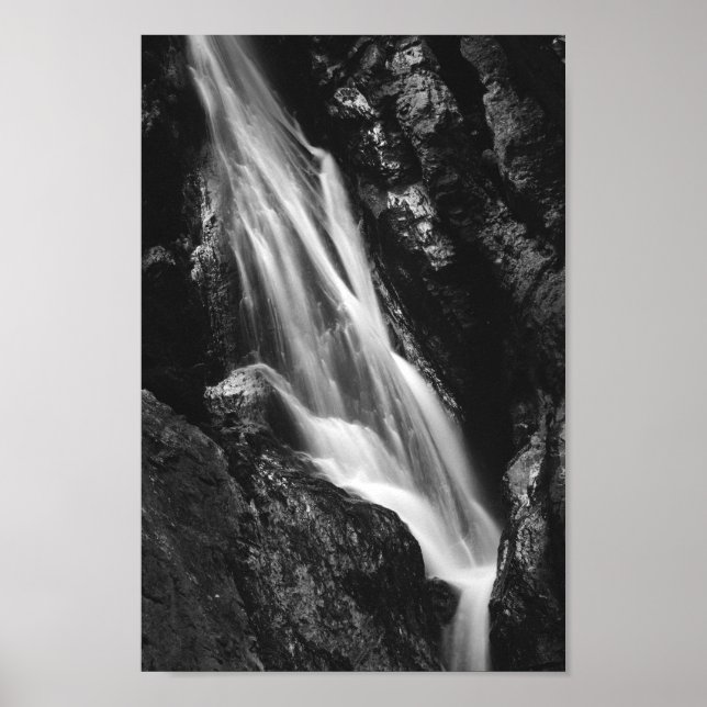 Poster Cascade noire et blanche en Gorge de l'enfer, Slov (Devant)