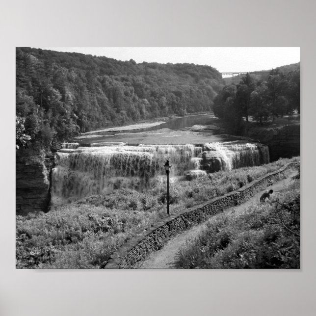 Poster Cascade noire et blanche Photographie (Devant)