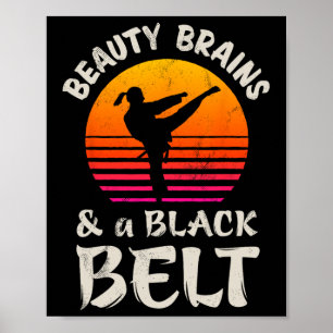 Poster Cerveaux De Beauté Et Une Ceinture Noire Karaté Gi