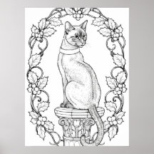 Chat fier sur une colonne classique avec du houx