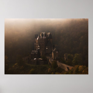 Poster Château de Burg Eltz dans le brouillard du matin