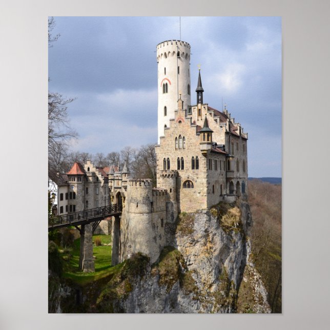 Poster Château traditionnel à Cliff le jour nuageux (Devant)