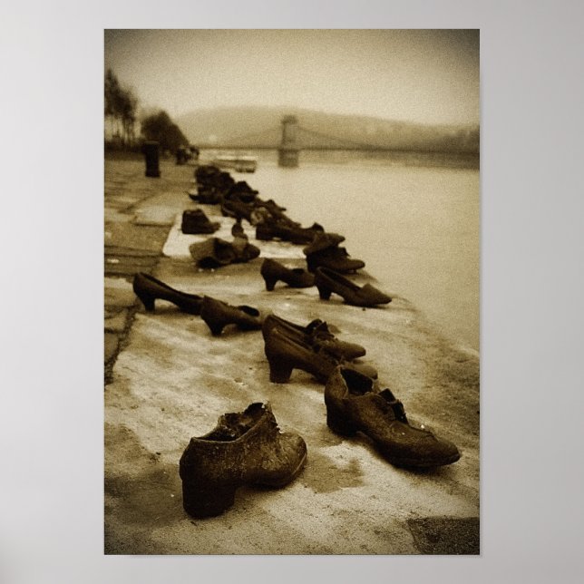 Poster Chaussures sur le Danube (Devant)