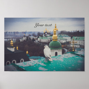 Poster colombe blanche au monastère orthodoxe à Kiev