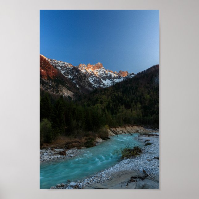 Poster Coucher de soleil magique sur les montagnes et la  (Devant)