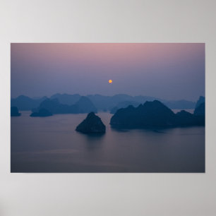 Poster Coucher de soleil sur la baie d'Halong - Vietnam,