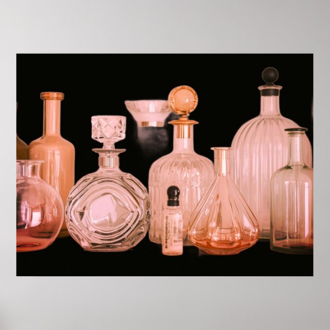 Poster Couleurs Douces Sur Des Flacons De Parfum Rétro Su (Devant)