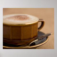 Coupe de cappuccino avec poudre de cacao