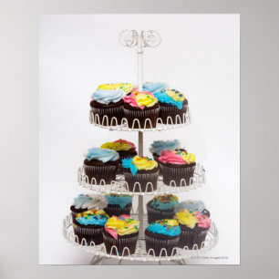 Poster cupcakes au chocolat sur un stand de gâteaux