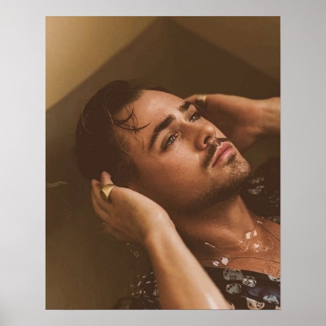 Poster Dacre Montgomery (Devant)