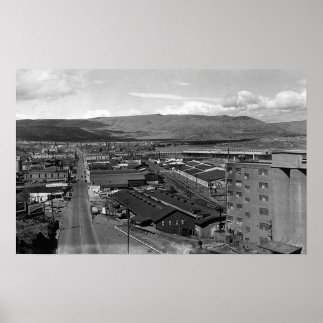 Poster Dalles, Oregon Vue sur la ville en regardant vers  (Devant)