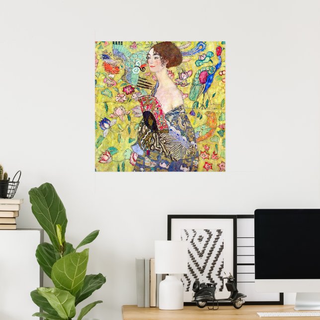 Poster Dame avec ventilateur par Gustav Klimt, Japonisme  (Bureau à domicile)