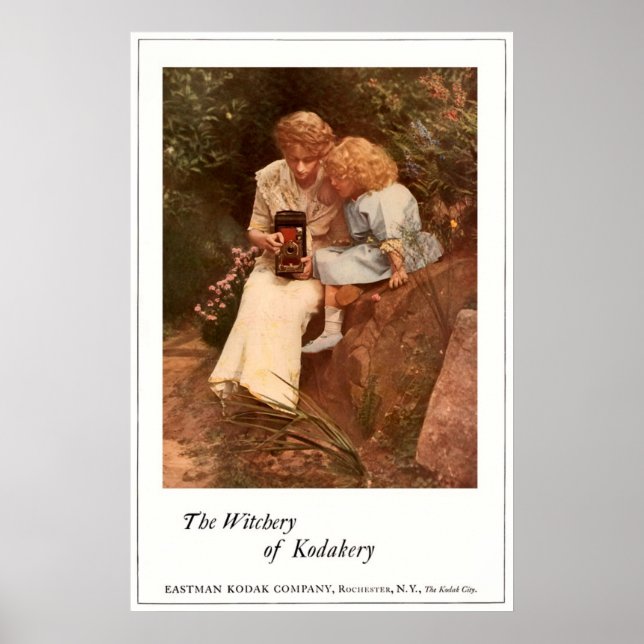 Poster Dans Le Jardin Rocheux. Vers 1913. (Devant)