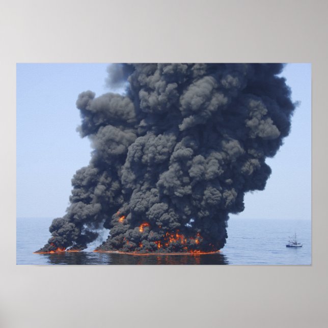 Poster Des nuages sombres de fumée et de feu émergent 2 (Devant)