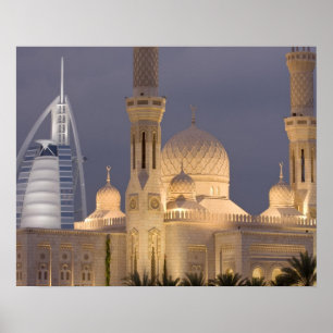 Poster EAU, Dubaï. Mosquée en soirée avec Burj al Arab