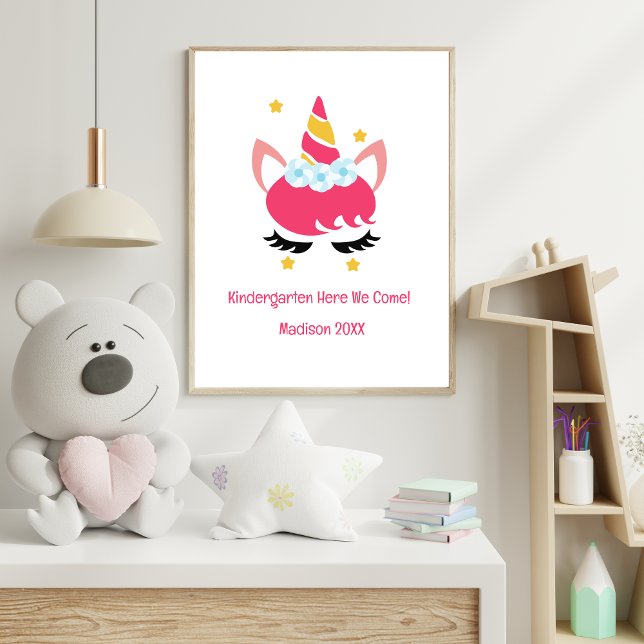 Poster École maternelle rose Unicorn Chaque année (Pink Unicorn Kindergarten 1st Grade Grade School Personalized Poster for Girls)